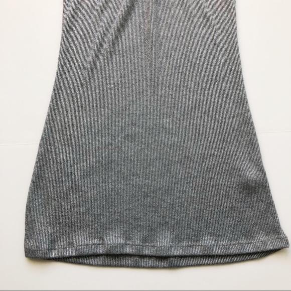 Gray and silver knit tunic. Size small - Picture 3 of 8